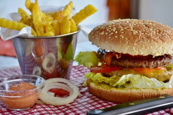 Риск развития рака: названы опасные пищевые добавки