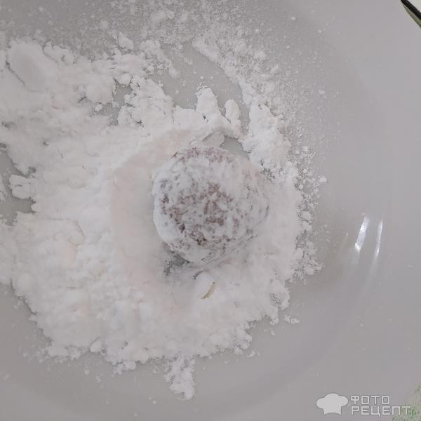 Рецепт: Печенье шоколадное - в сахарной пудре