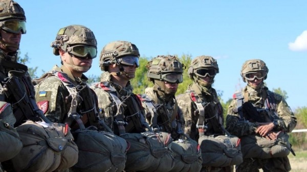 МИД ДНР: поставки западных вооружений Украине нарушают Минские соглашения