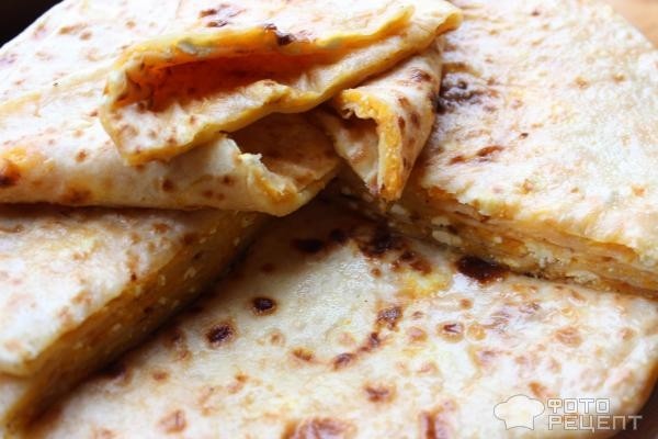 Рецепт: Хычины - с тыквой и сыром