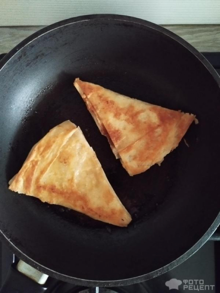 Рецепт: Лепешки с начинкой из пюре картофеля - По-домашнему на сковороде.