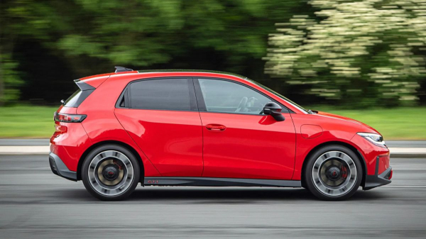 Представлен электрический хот-хэтч Volkswagen ID. Polo GTI Представлен электрический хот-хэтч Volkswagen ID. Polo GTI