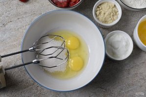 Клубничные маффины Клубничные маффины