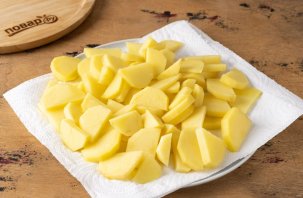 Жареная картошка с луком Жареная картошка с луком