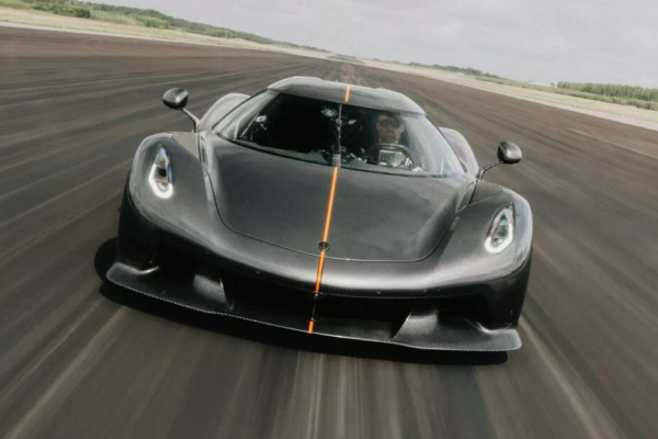 Koenigsegg Jesko Absolut установил новые рекорды Koenigsegg Jesko Absolut установил новые рекорды