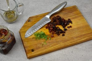 Теплый салат "Капрезе" с фарфале
