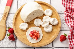 Вареники с клубникой Вареники с клубникой