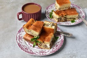 Заливной пирог с консервированной рыбой