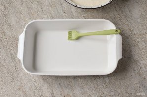 Заливной пирог с консервированной рыбой