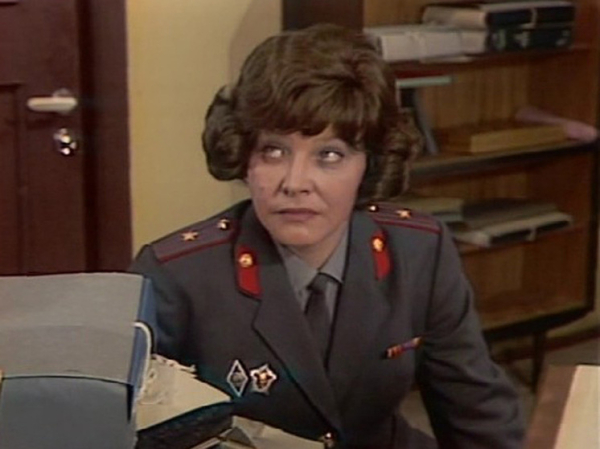 Знаменитому капитану Зинаиде Кибрит из сериала &laquo;Следствие ведут знатоки&raquo; запретили быть беременной